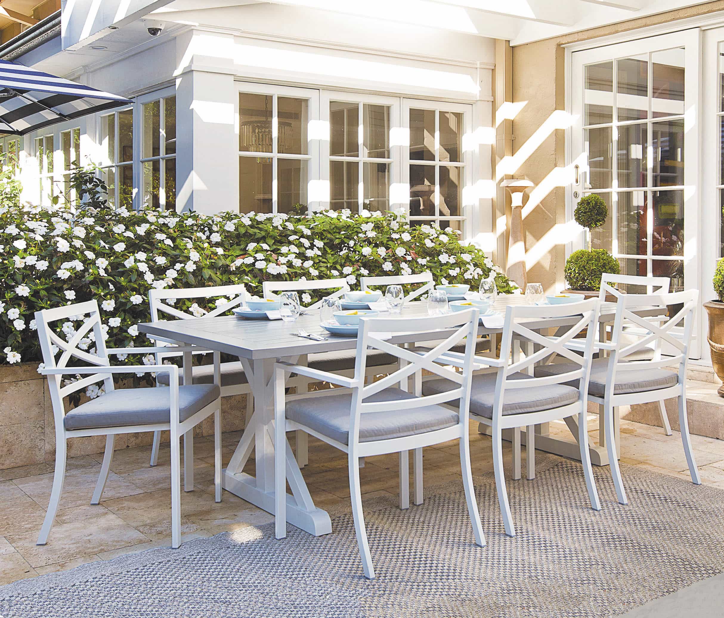 Bridgeport Dining Table