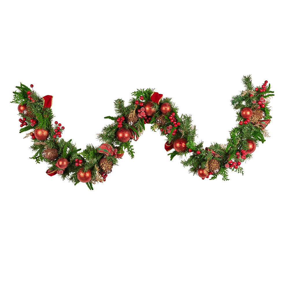 Garland Berries & Bauble
