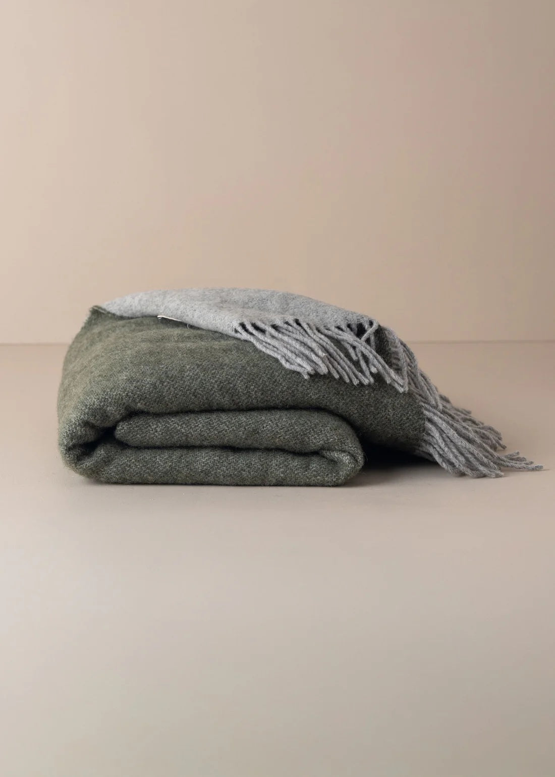 Saarde Merino Wool Throw Olive Grey