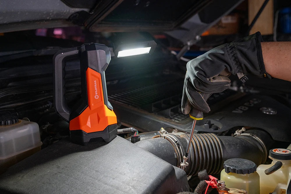 Wildtrak Multifunction Spotlight 1000 8AH Flexi Light