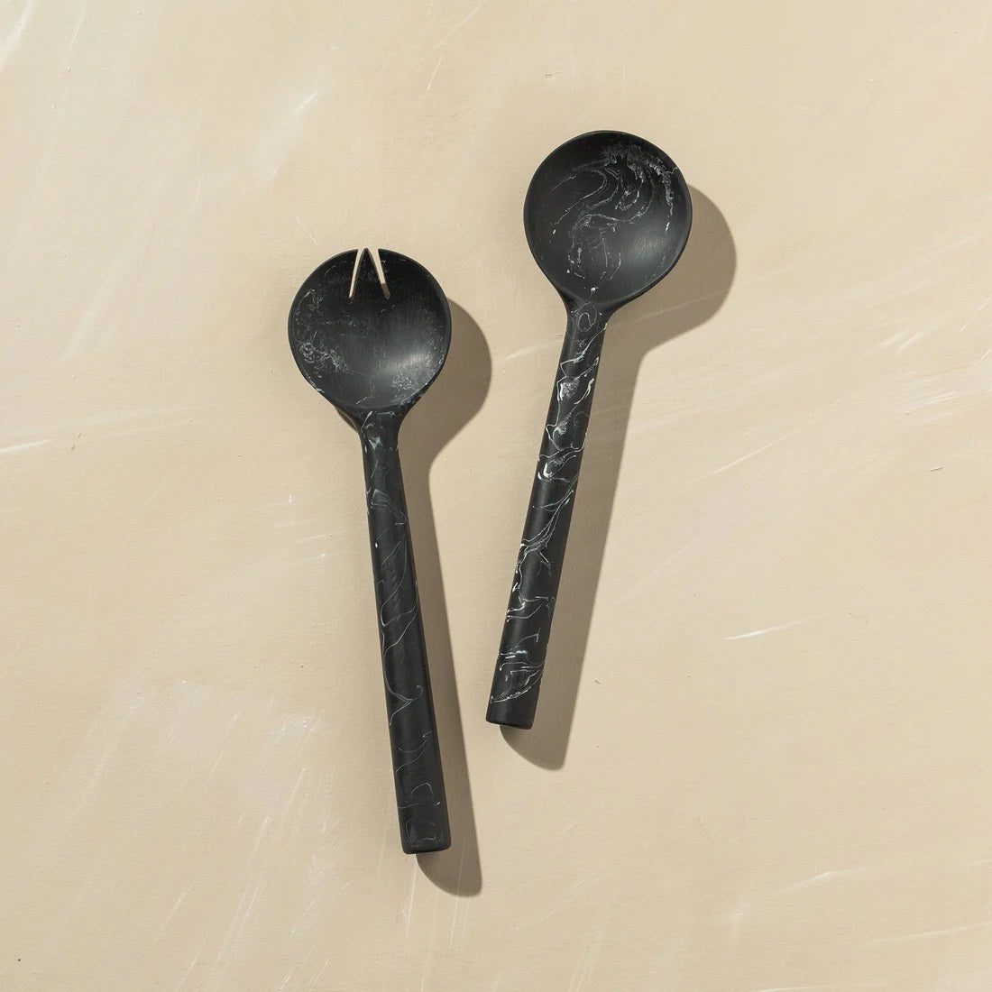 Saarde Resin Salad Servers Ash Black