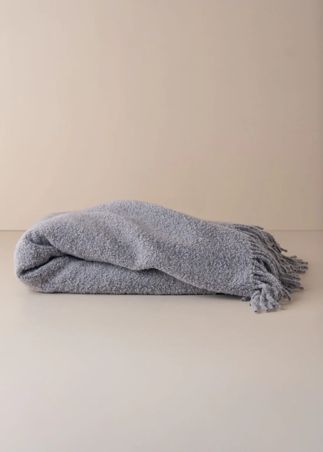 Saarde Boucle Wool Throw Grey