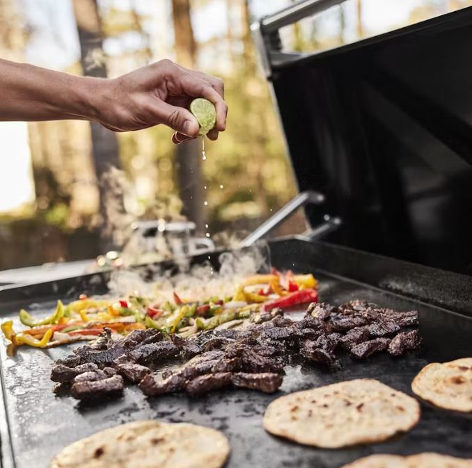 Weber Slate Premium Griddle 36'' 4 Burner