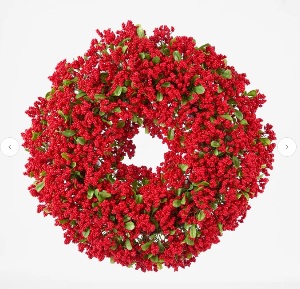Fine Red Berry & Boxwood Wreath