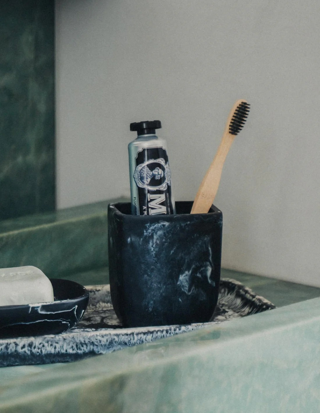 Saarde Resin Toothbrush Holder -  Ash